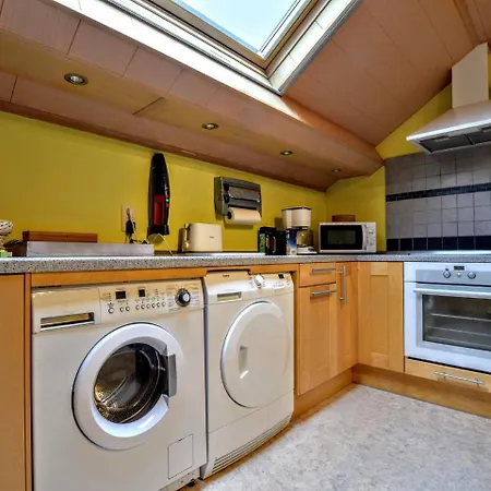 Spacious In With Garden Apartment